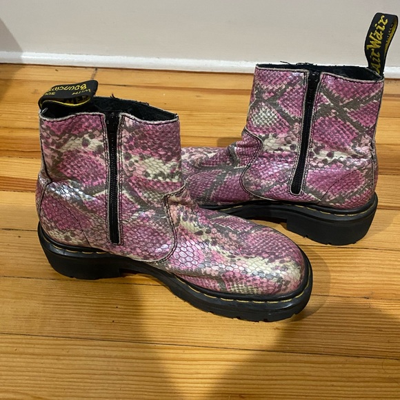 RARE Dr. Martins Made in England Pink Snakeskin boot - Picture 7 of 9